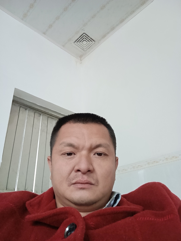 兰成龙的第一张照片--全国闪婚服务中心