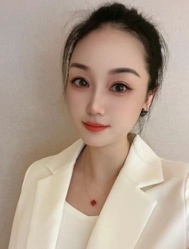 罗美女的第一张照片--全国闪婚服务中心