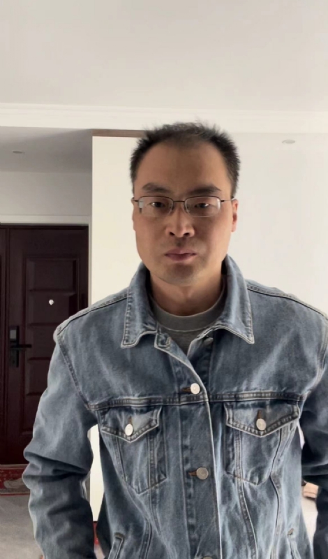 墨灬白的第二张照片--全国闪婚服务中心