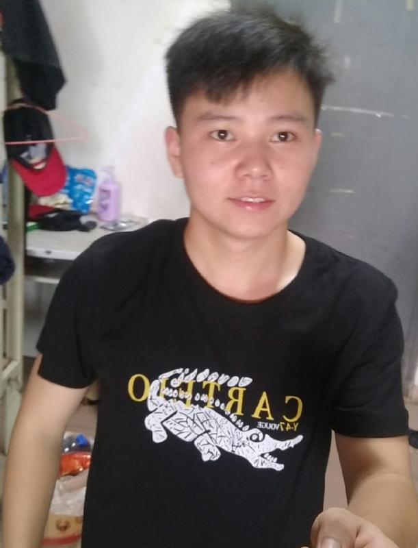 真实的一面的第一张照片--全国闪婚服务中心