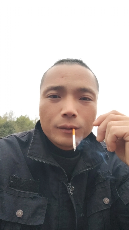 伯爵的第一张照片--全国闪婚服务中心