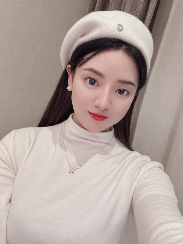 小玉的第一张照片--全国闪婚服务中心