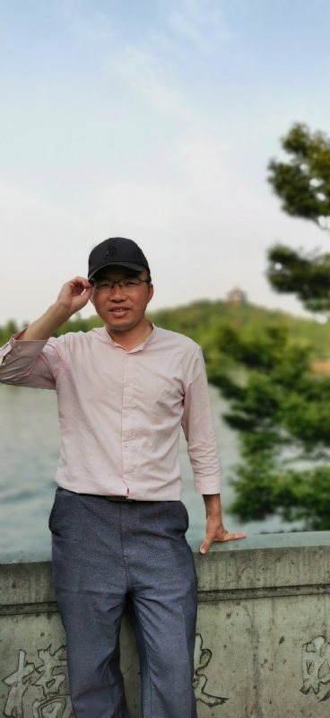 大叔有点忙的第三张照片--全国闪婚服务中心