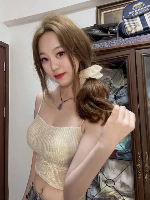 jia嘉嘉的第一张照片--全国闪婚服务中心