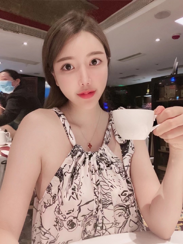Candy的第二张照片--全国闪婚服务中心