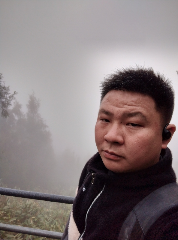 何何何的第一张照片--全国闪婚服务中心