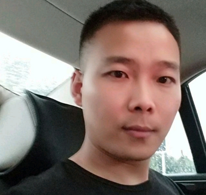 李先生的第二张照片--全国闪婚服务中心