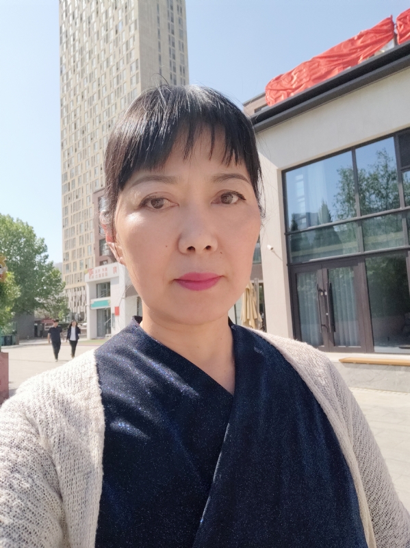 天山雪莲的第一张照片--全国闪婚服务中心