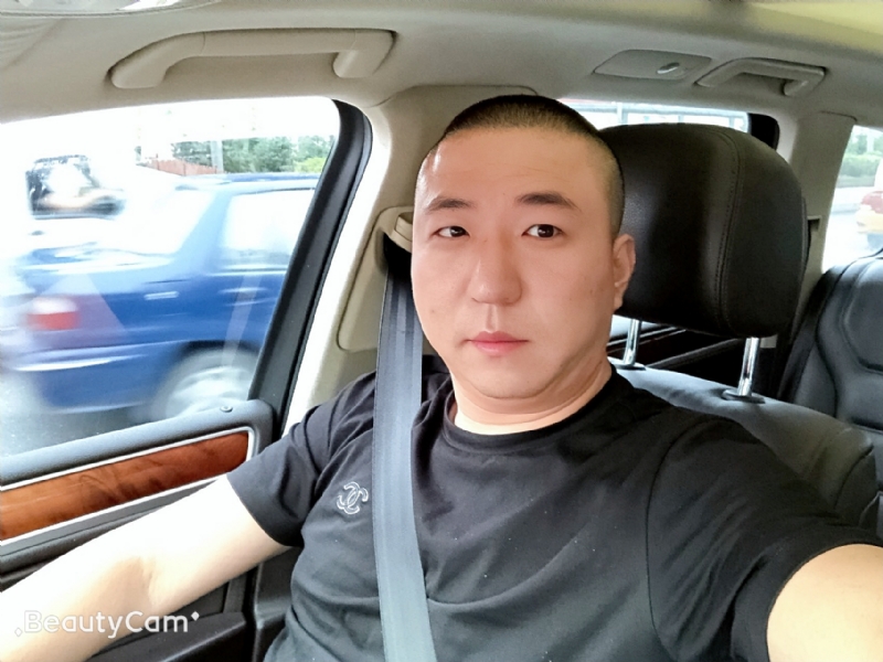 路人甲的第一张照片--全国闪婚服务中心