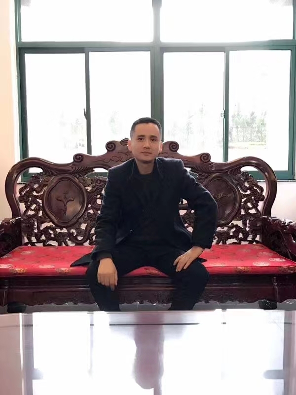 有缘再聚的第一张照片--全国闪婚服务中心