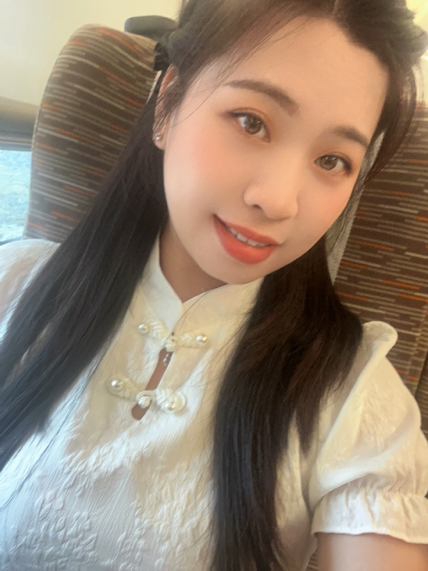 Lin的第三张照片--全国闪婚服务中心
