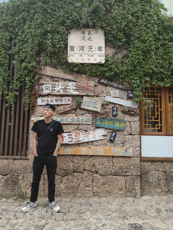 洛丿的第一张照片--全国闪婚服务中心