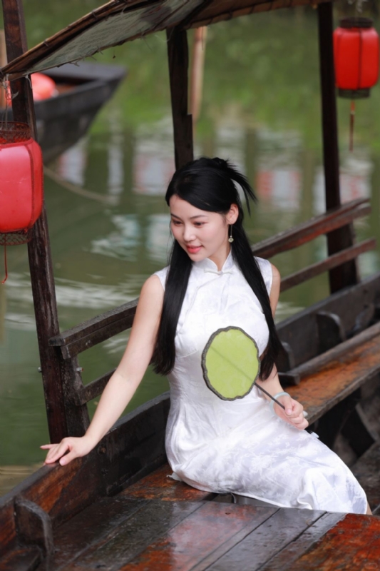 小慧的第二张照片--全国闪婚服务中心