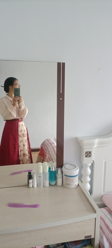 伊落梅雪笺的第一张照片--全国闪婚服务中心
