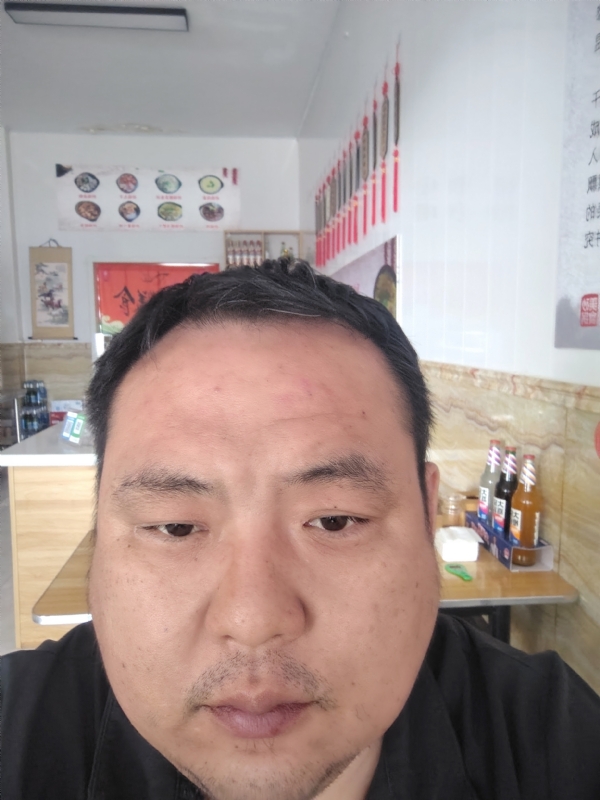 风云鹏的第一张照片--全国闪婚服务中心