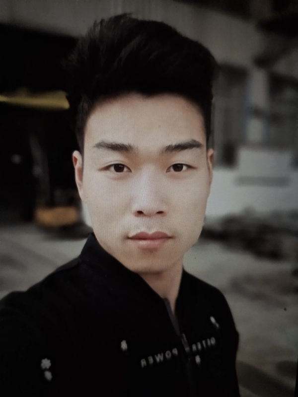 小风的第一张照片--全国闪婚服务中心