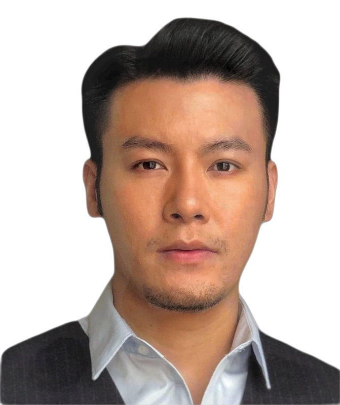 怀揣梦想的第一张照片--全国闪婚服务中心