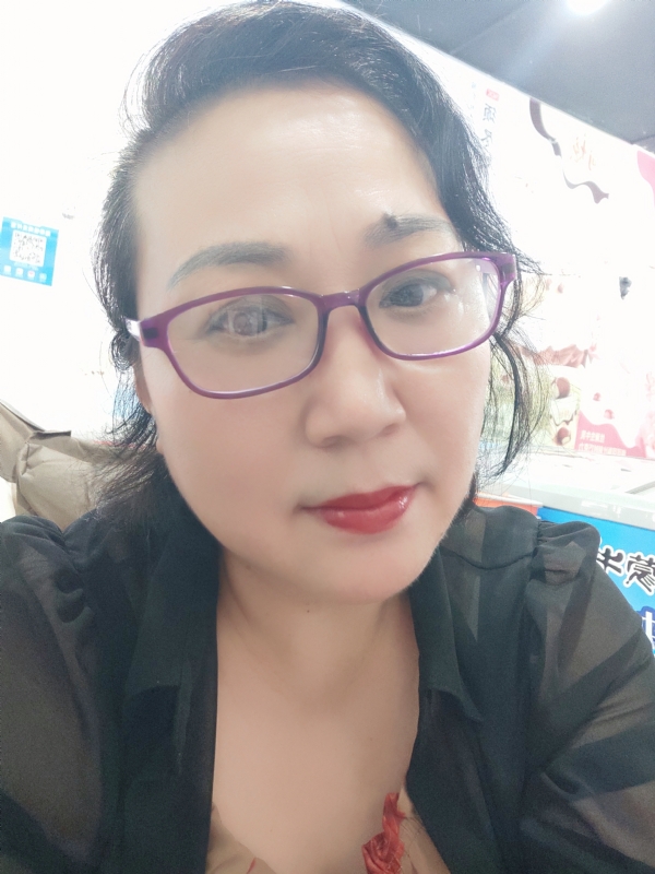 娜财娜福的第一张照片--全国闪婚服务中心