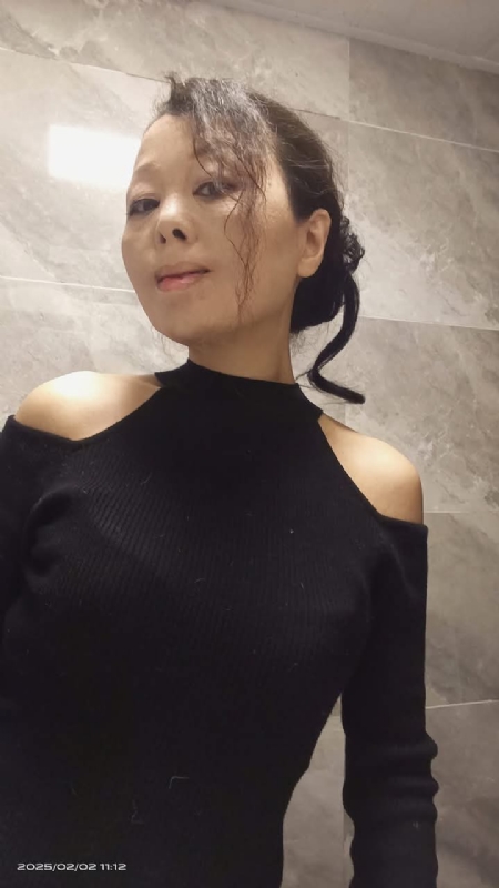 阿春的第一张照片--全国闪婚服务中心