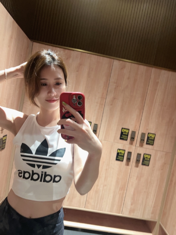 Jojo的第一张照片--全国闪婚服务中心