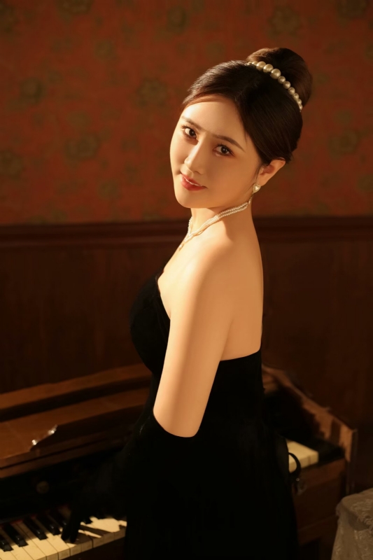 李淼的第二张照片--全国闪婚服务中心