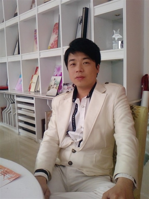 寻找的第一张照片--全国闪婚服务中心
