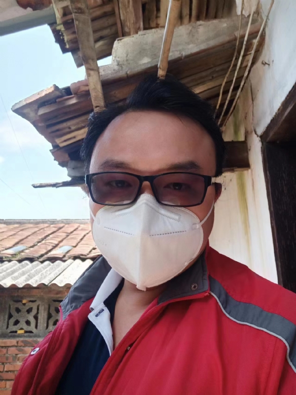 如影随形的第一张照片--全国闪婚服务中心