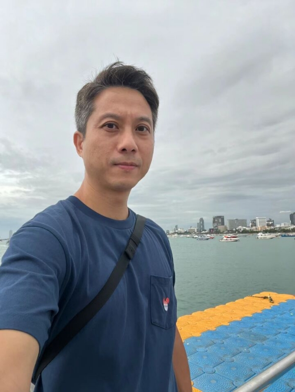 戍边的第一张照片--全国闪婚服务中心