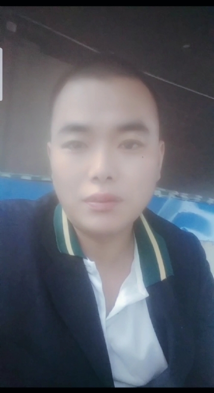阳光男孩的第一张照片--全国闪婚服务中心