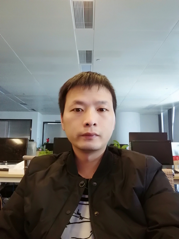 刘堃的第一张照片--全国闪婚服务中心