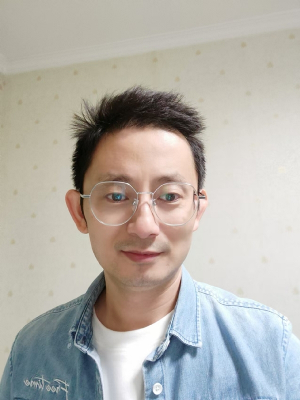 飘逸的第二张照片--全国闪婚服务中心