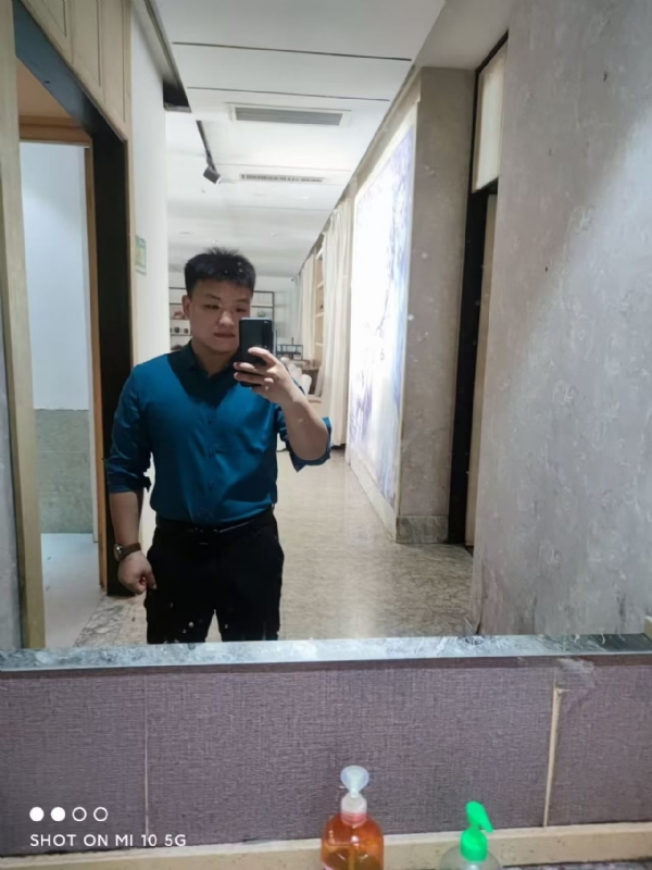 JCY的第二张照片--全国闪婚服务中心