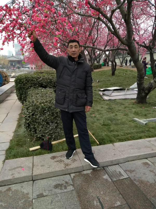风雨的第一张照片--全国闪婚服务中心