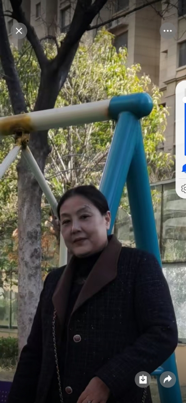莹莹的第一张照片--全国闪婚服务中心