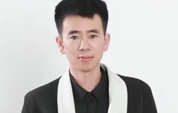 今晚不熬夜的第一张照片--全国闪婚服务中心