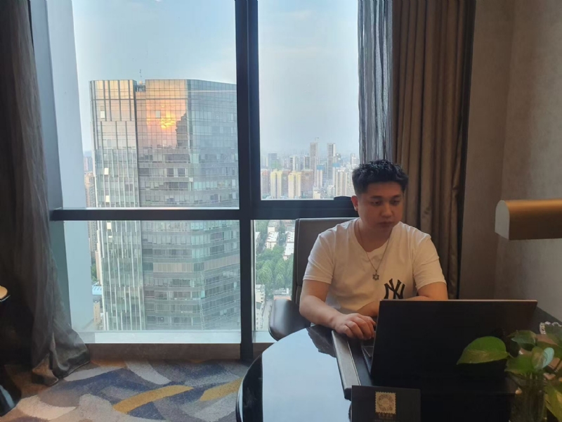 ying的第一张照片--全国闪婚服务中心