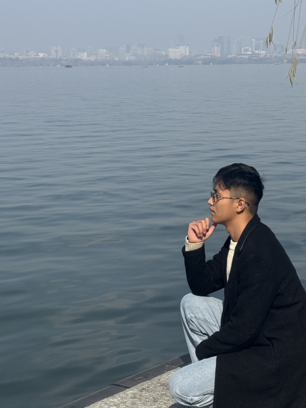 不二的第二张照片--全国闪婚服务中心