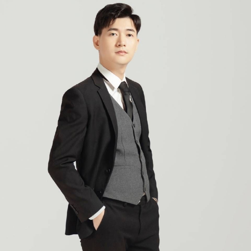 温嘉奇的第一张照片--全国闪婚服务中心
