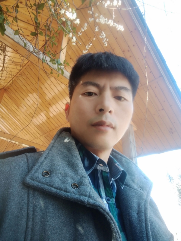 阿明的第二张照片--全国闪婚服务中心