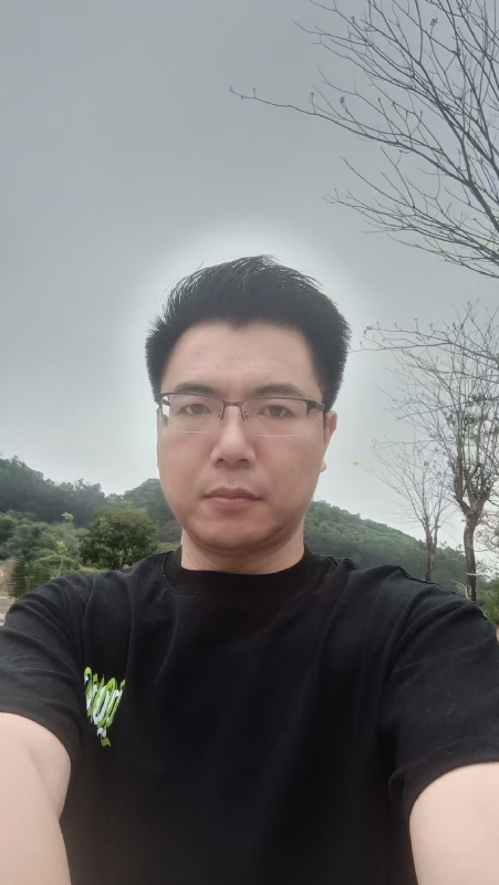 大哥哥的第二张照片--全国闪婚服务中心