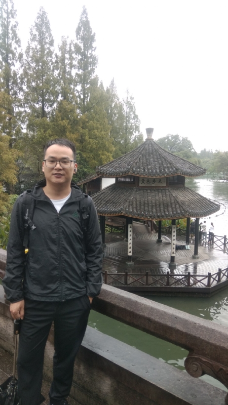 文刀先生的第二张照片--全国闪婚服务中心
