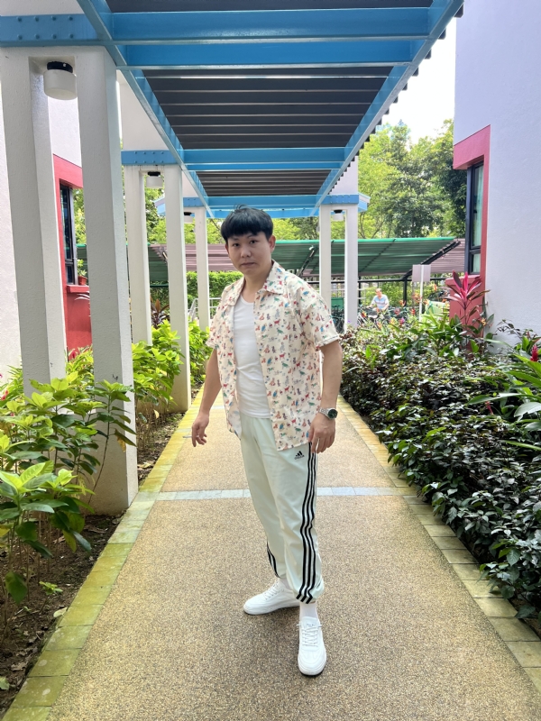勇敢向前的第一张照片--全国闪婚服务中心