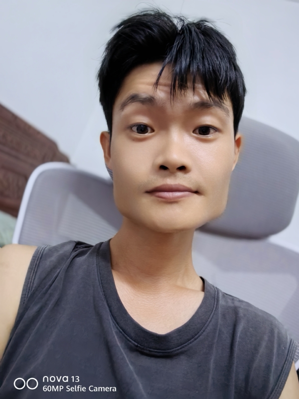 小林的第一张照片--全国闪婚服务中心