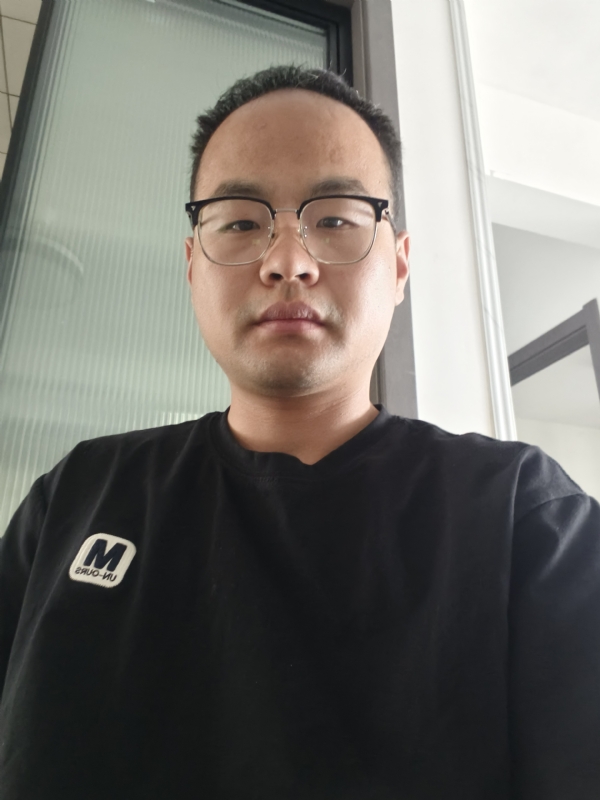 金峰的第一张照片--全国闪婚服务中心