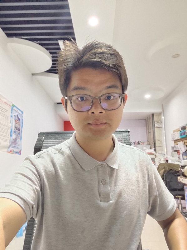 华兴通讯的第一张照片--全国闪婚服务中心