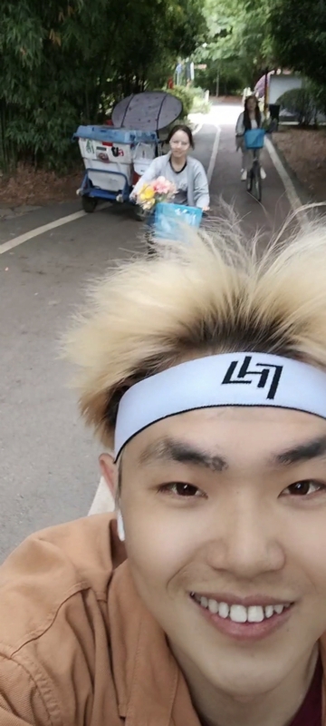 求安稳的第一张照片--全国闪婚服务中心