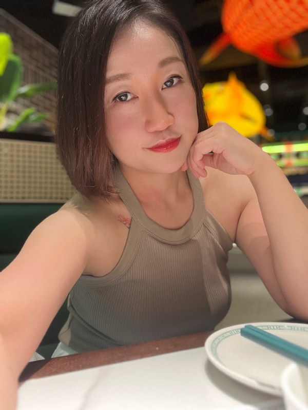 Mimi321的第一张照片--全国闪婚服务中心