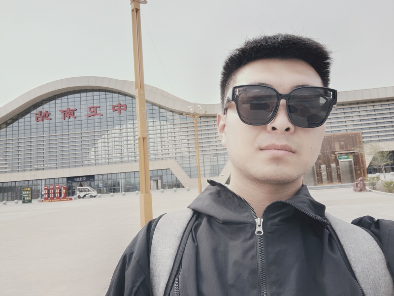 起因的第一张照片--全国闪婚服务中心