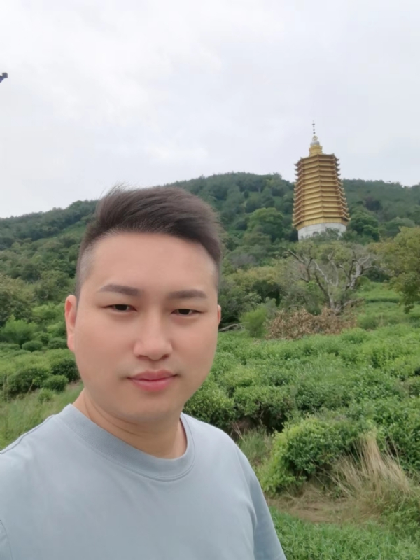 陈文海的第一张照片--全国闪婚服务中心