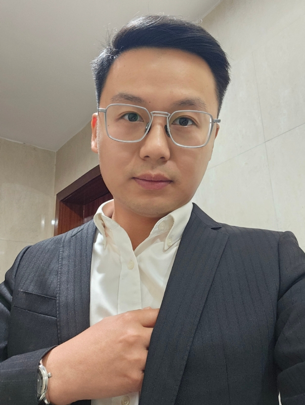 遥望的第一张照片--全国闪婚服务中心